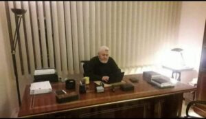 قبر للأحياء بقلم المحامي عبدالله الحموي