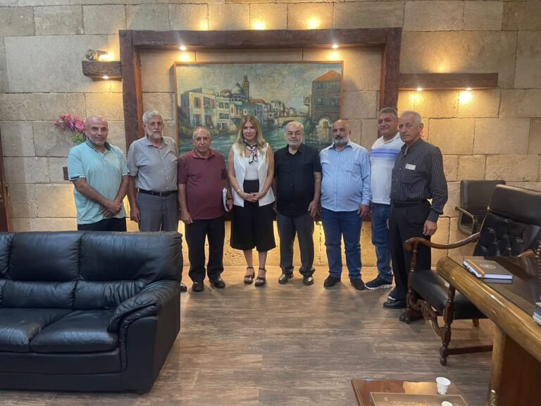 زار وفد من لجنة لبنان الشمالي في اللقاء الوطني للهيئات الزراعية في لبنان، محافظ لبنان الشمالي السيدة ايمان الرافعي